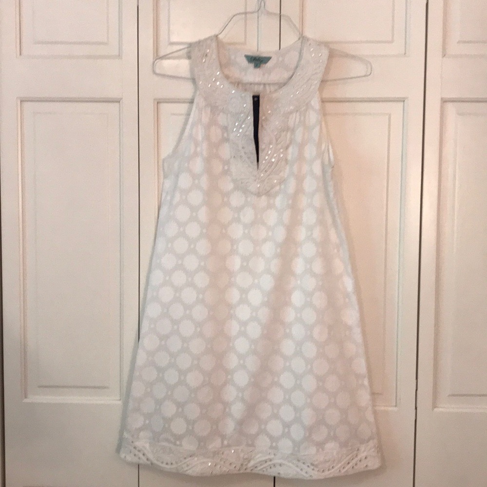 White sleeveless dress